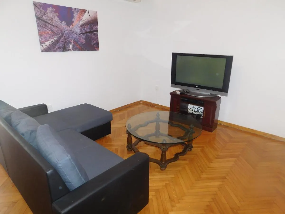 Apartments Obelix 普拉